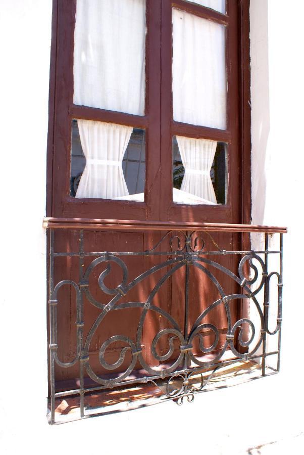 Estudio Taller De Tejas Colonia B&B โกโลเนีย เดล ซากราเมนโต ภายนอก รูปภาพ
